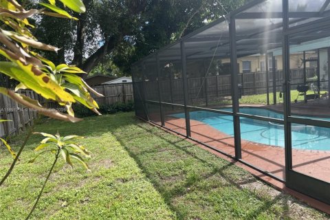 Villa ou maison à vendre à Miami Springs, Floride: 3 chambres, 113.06 m2 № 1946621 - photo 9
