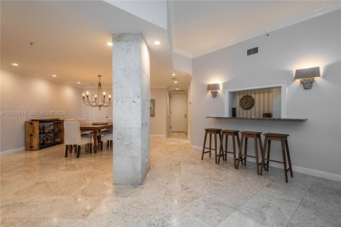 Copropriété à louer à Miami, Floride: 2 chambres, 166.3 m2 № 2076195 - photo 7