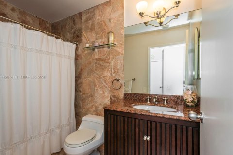 Copropriété à louer à Miami, Floride: 2 chambres, 166.3 m2 № 2076195 - photo 20