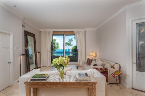 Copropriété à louer à Miami, Floride: 2 chambres, 166.3 m2 № 2076195 - photo 4