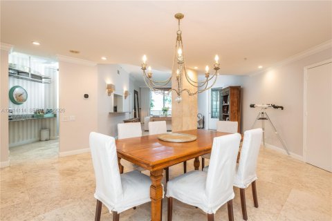 Copropriété à louer à Miami, Floride: 2 chambres, 166.3 m2 № 2076195 - photo 6