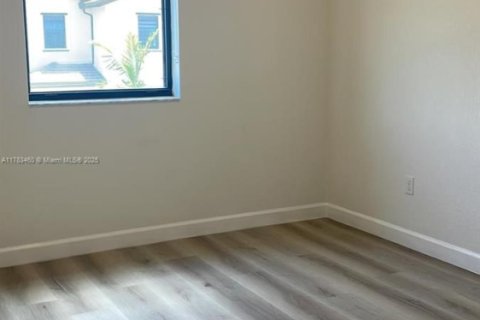 Touwnhouse à vendre à Pembroke Pines, Floride: 4 chambres, 175.4 m2 № 1891971 - photo 17
