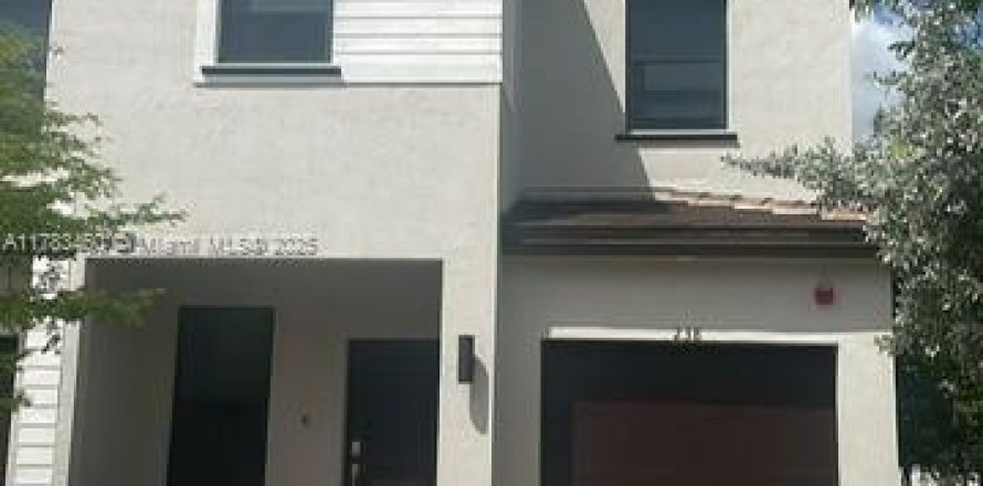 Touwnhouse à Pembroke Pines, Floride 4 chambres, 175.4 m2 № 1891971