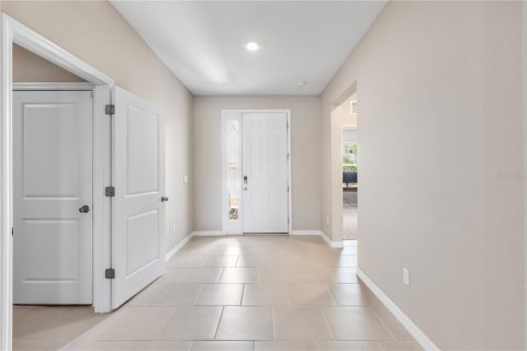 House in Wesley Chapel, Florida 4 bedrooms, 237.55 sq.m. № 1772046 - photo 7