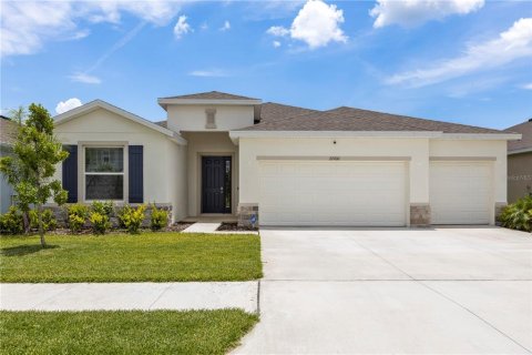 House in Wesley Chapel, Florida 4 bedrooms, 237.55 sq.m. № 1772046 - photo 2