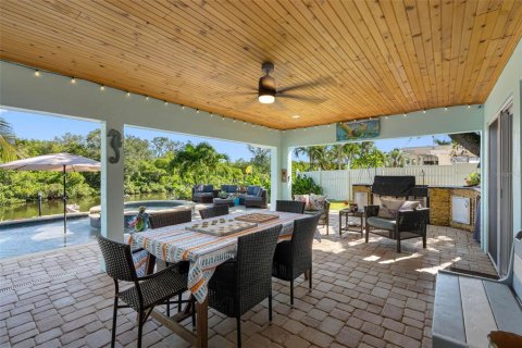 Villa ou maison à vendre à Saint Petersburg, Floride: 4 chambres, 233.74 m2 № 1914813 - photo 5