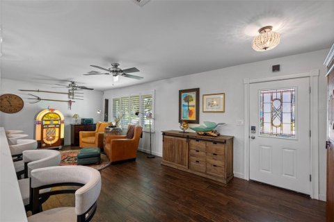 Villa ou maison à vendre à Saint Petersburg, Floride: 4 chambres, 233.74 m2 № 1914813 - photo 20