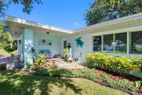 Villa ou maison à vendre à Saint Petersburg, Floride: 4 chambres, 233.74 m2 № 1914813 - photo 17