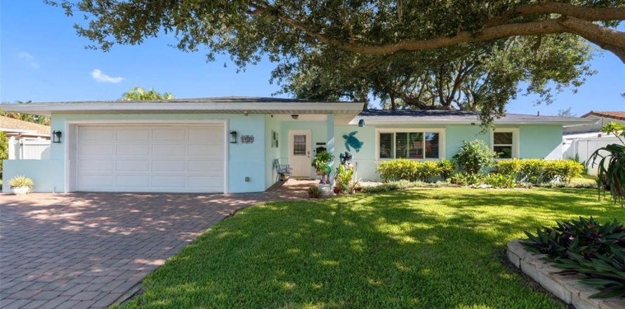 Villa ou maison à Saint Petersburg, Floride 4 chambres, 233.74 m2 № 1914813