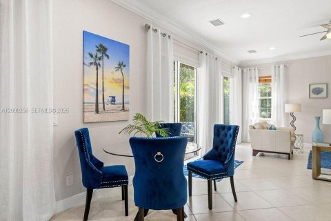 House in Vero Beach, Florida 4 bedrooms, 300.54 sq.m. № 2395088 - photo 11