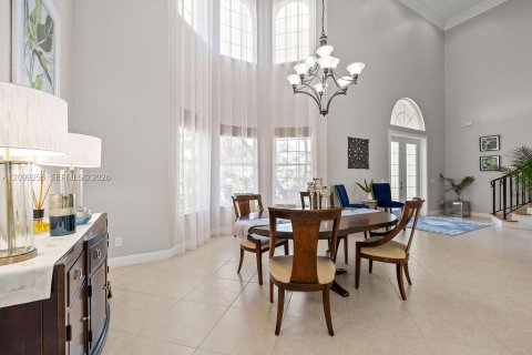 House in Vero Beach, Florida 4 bedrooms, 300.54 sq.m. № 2395088 - photo 5