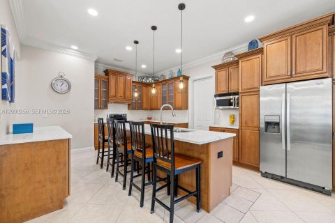 House in Vero Beach, Florida 4 bedrooms, 300.54 sq.m. № 2395088 - photo 12