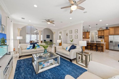 House in Vero Beach, Florida 4 bedrooms, 300.54 sq.m. № 2395088 - photo 10
