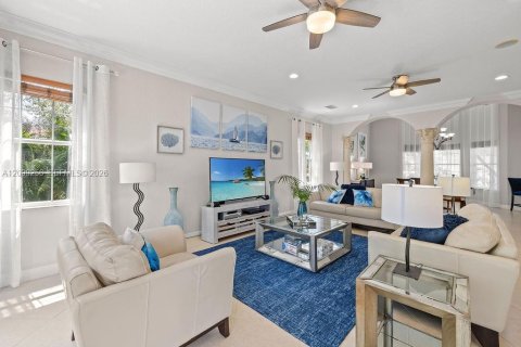 House in Vero Beach, Florida 4 bedrooms, 300.54 sq.m. № 2395088 - photo 8