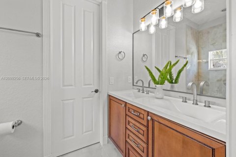 House in Vero Beach, Florida 4 bedrooms, 300.54 sq.m. № 2395088 - photo 29
