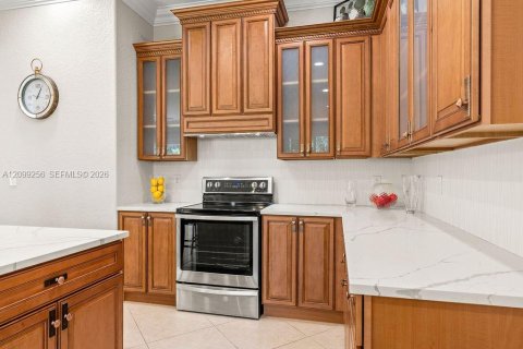 House in Vero Beach, Florida 4 bedrooms, 300.54 sq.m. № 2395088 - photo 14