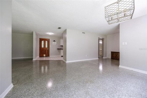 House in Gainesville, Florida 3 bedrooms, 153.47 sq.m. № 1851209 - photo 11