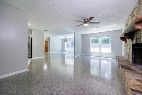 House in Gainesville, Florida 3 bedrooms, 153.47 sq.m. № 1851209 - photo 16