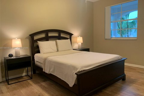 Condominio en alquiler en Aventura, Florida, 1 dormitorio, 83.89 m2 № 2003901 - foto 8
