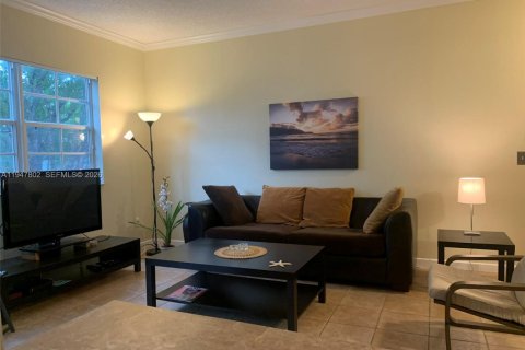 Condominio en alquiler en Aventura, Florida, 1 dormitorio, 83.89 m2 № 2003901 - foto 4
