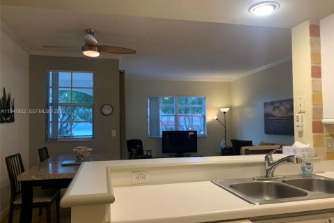 Condominio en alquiler en Aventura, Florida, 1 dormitorio, 83.89 m2 № 2003901 - foto 2