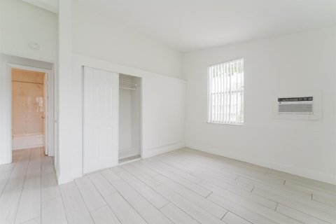 Villa ou maison à louer à Boca Raton, Floride: 3 chambres, 101.45 m2 № 2365849 - photo 15