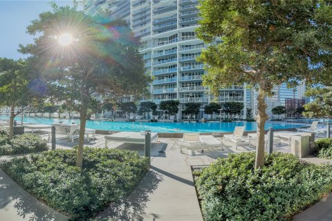 Condo in Miami, Florida, 2 bedrooms  № 2081357 - photo 20