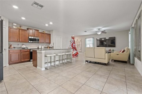 House in Tampa, Florida 4 bedrooms, 177.81 sq.m. № 2429087 - photo 9