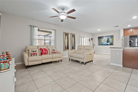 House in Tampa, Florida 4 bedrooms, 177.81 sq.m. № 2429087 - photo 6