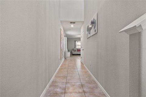 House in Tampa, Florida 4 bedrooms, 177.81 sq.m. № 2429087 - photo 13