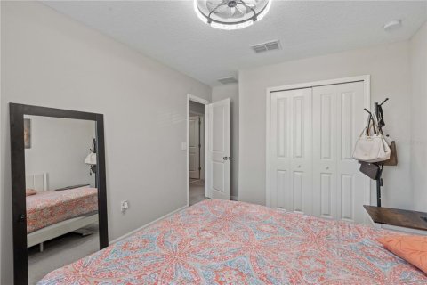 House in Tampa, Florida 4 bedrooms, 177.81 sq.m. № 2429087 - photo 30