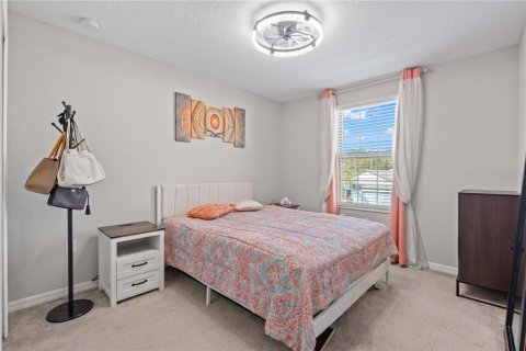 House in Tampa, Florida 4 bedrooms, 177.81 sq.m. № 2429087 - photo 29