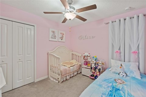 House in Tampa, Florida 4 bedrooms, 177.81 sq.m. № 2429087 - photo 25