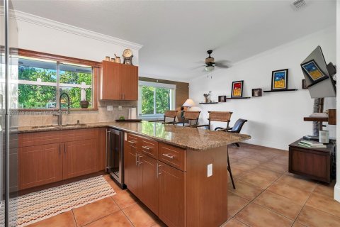 Villa ou maison à vendre à Miami, Floride: 3 chambres, 148.92 m2 № 2088682 - photo 17