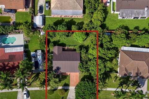 Villa ou maison à vendre à Miami, Floride: 3 chambres, 148.92 m2 № 2088682 - photo 5