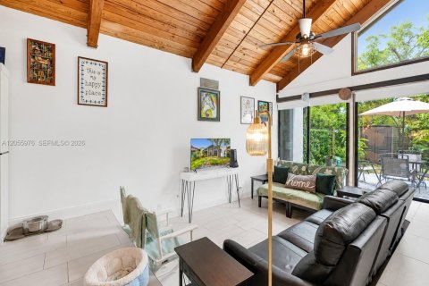 Touwnhouse à vendre à Fort Lauderdale, Floride: 2 chambres, 107.02 m2 № 2274742 - photo 7