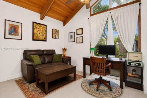 Touwnhouse à vendre à Fort Lauderdale, Floride: 2 chambres, 107.02 m2 № 2274742 - photo 10