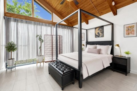 Touwnhouse à vendre à Fort Lauderdale, Floride: 2 chambres, 107.02 m2 № 2274742 - photo 2