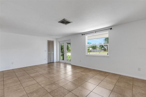 House in Nokomis, Florida 3 bedrooms, 130.06 sq.m. № 1761182 - photo 9