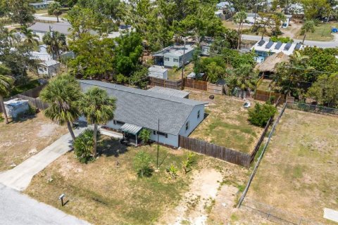 House in Nokomis, Florida 3 bedrooms, 130.06 sq.m. № 1761182 - photo 5