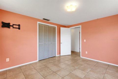 House in Nokomis, Florida 3 bedrooms, 130.06 sq.m. № 1761182 - photo 23