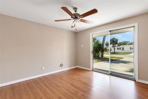 House in Nokomis, Florida 3 bedrooms, 130.06 sq.m. № 1761182 - photo 30