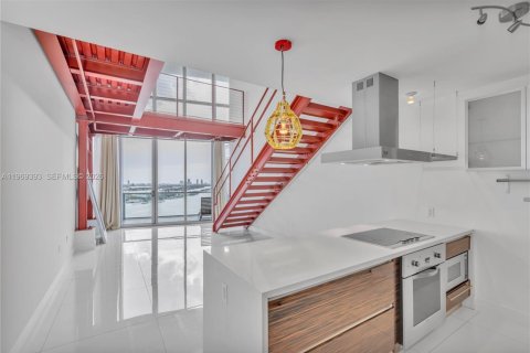 Condominio en Miami, Florida, 2 dormitorios  № 2030203