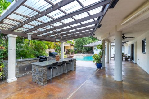 Villa ou maison à vendre à Miami, Floride: 5 chambres, 241.45 m2 № 2431330 - photo 26