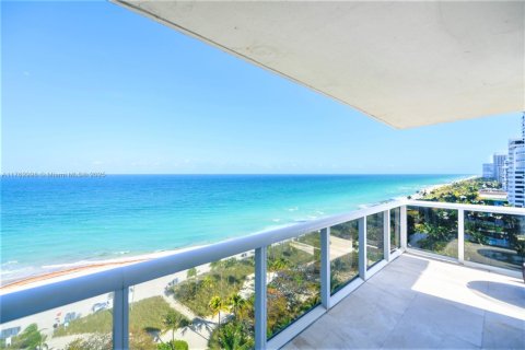 Condo in Bal Harbour, Florida, 2 bedrooms  № 1868762 - photo 3