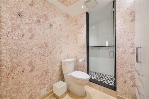 Condo in Bal Harbour, Florida, 2 bedrooms  № 1868762 - photo 22