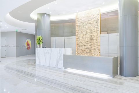 Condo in Bal Harbour, Florida, 2 bedrooms  № 1868762 - photo 27