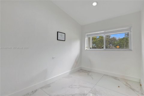 Casa en venta en Fort Lauderdale, Florida, 3 dormitorios № 2011528 - foto 23