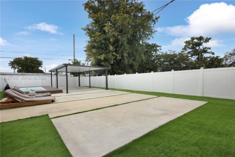 Casa en venta en Fort Lauderdale, Florida, 3 dormitorios № 2011528 - foto 8