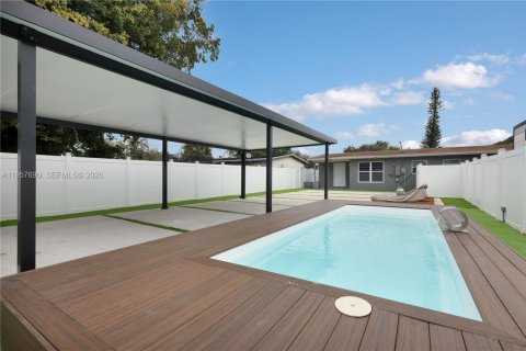 Casa en venta en Fort Lauderdale, Florida, 3 dormitorios № 2011528 - foto 11